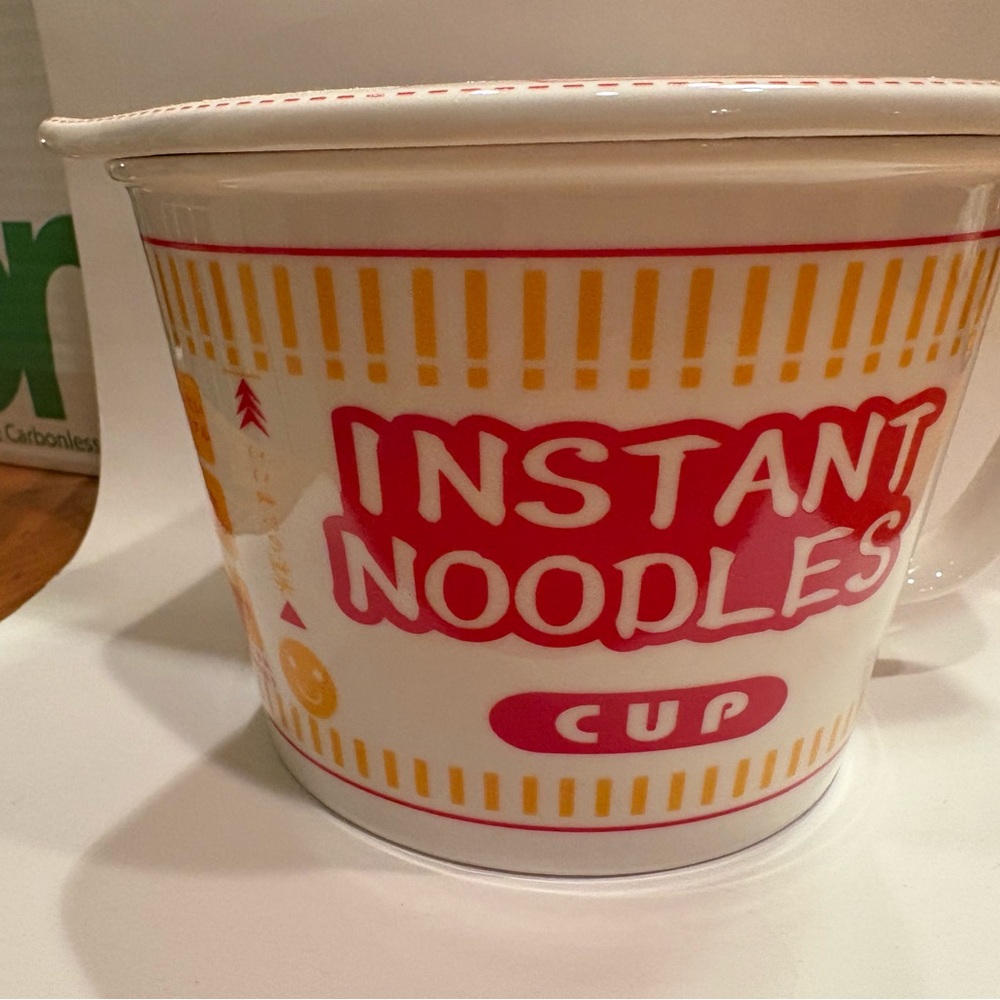 Instant Noodles Cup - Red and White Design Ramen